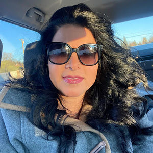 Meet your Posher, Dalila